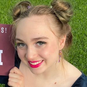 Meet your Posher, Sophia